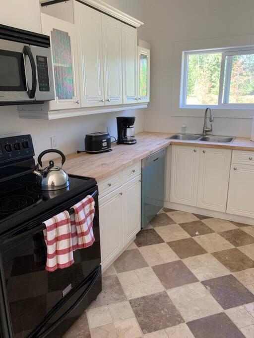 Country Home, Sleeps 6 Pets Friendly Port Alberni Luaran gambar