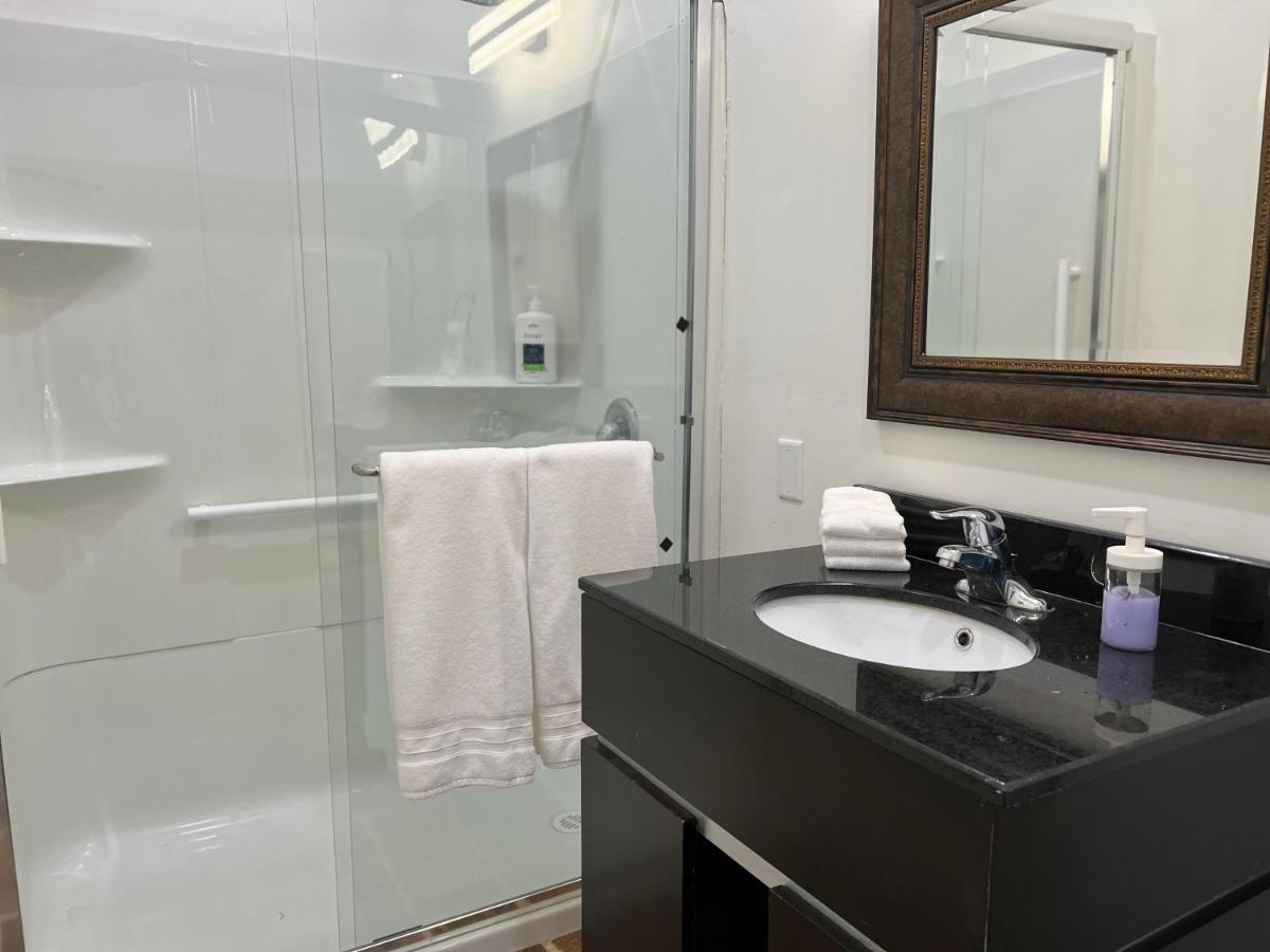 Country Home, Sleeps 6 Pets Friendly Port Alberni Luaran gambar